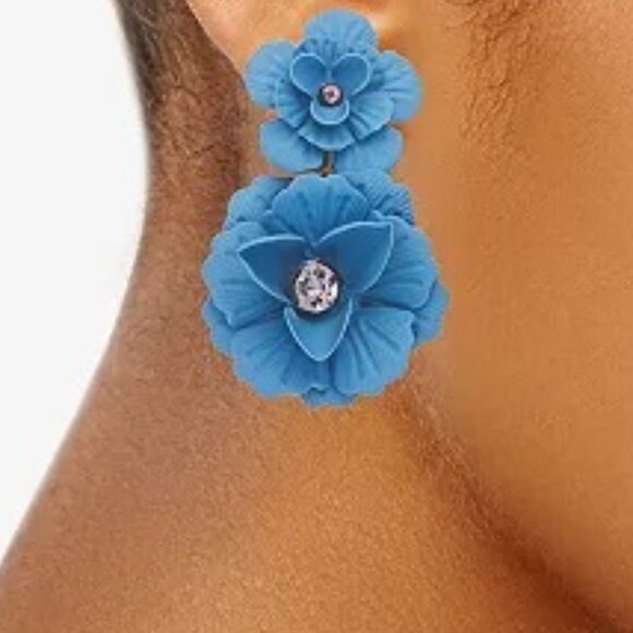 VERA WANG Romantic Blue Double Flower/Gray Crystal Gunmetal Drop Earrings**NEW! - Picture 2 of 2